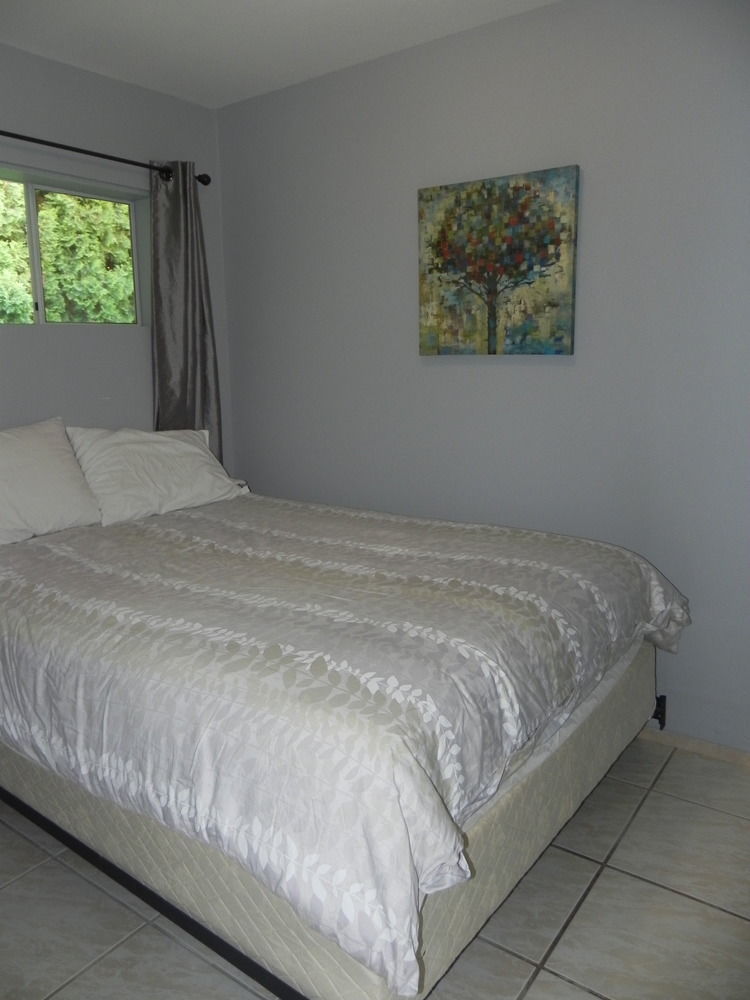 Naramata Courtyard Suites Exteriér fotografie