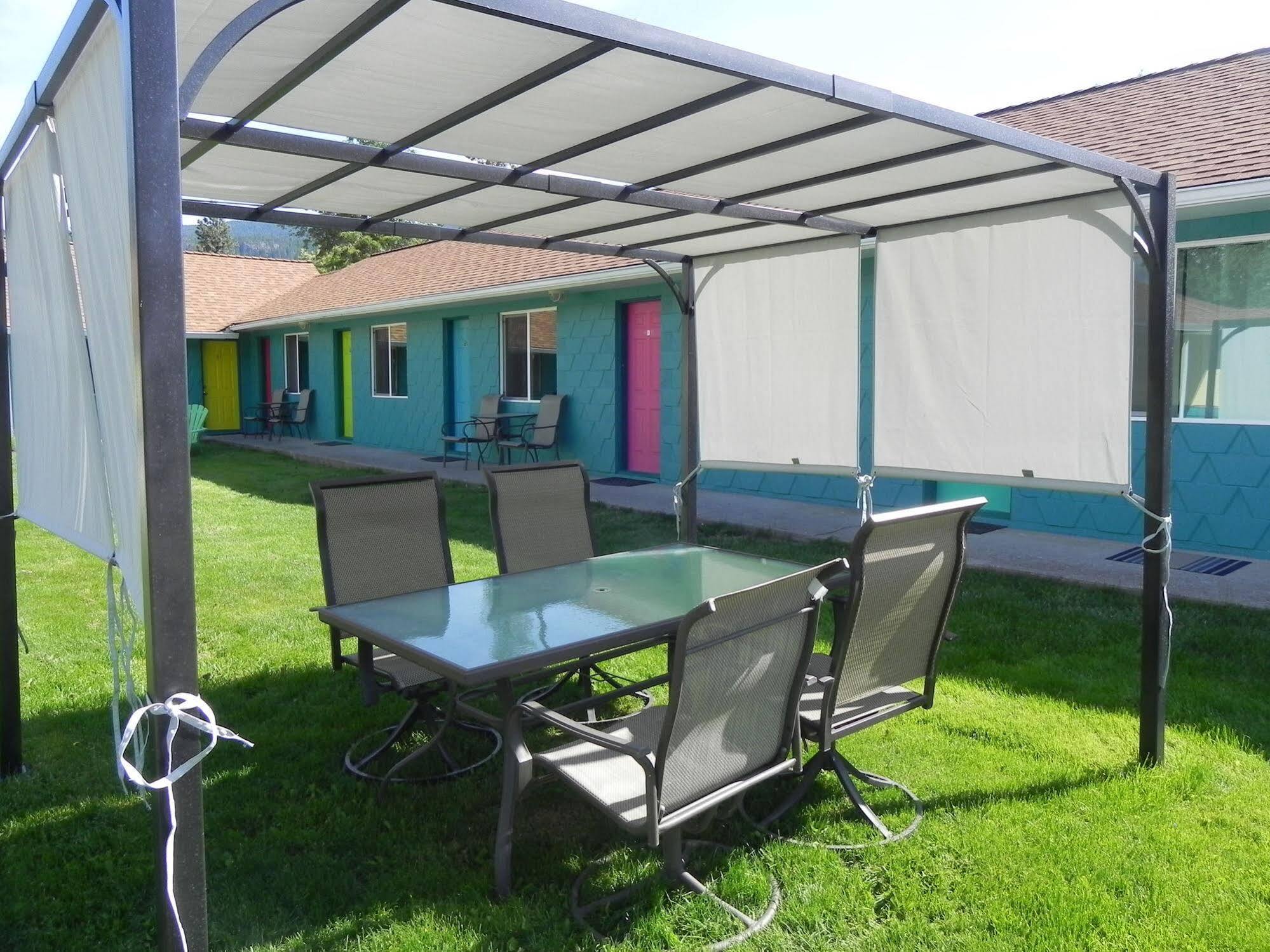 Naramata Courtyard Suites Exteriér fotografie